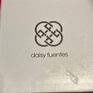 Daisy Fuentes White Box